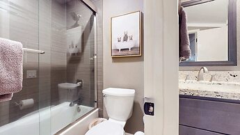 Modern Cabin for 6, Near Slopes + Canyon Lodge!