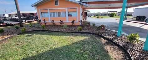 Gulfway Motel By OYO Near Airport I 37