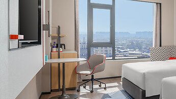 Longyan Liancheng by IHG