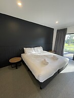 Harden Country Club Motel