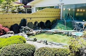 nunobikionsen komoro