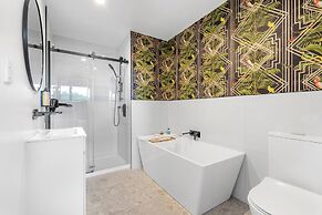 Orewa Beachcomber