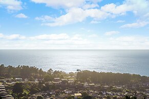 Oceanview Sunset View 3BR Luxe Home Yard