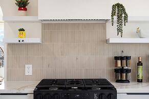 Oceanview Sunset View 3BR Luxe Home Yard