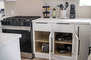 Oceanview Sunset View 3BR Luxe Home Yard