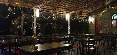 Shoolin Jungle Resort