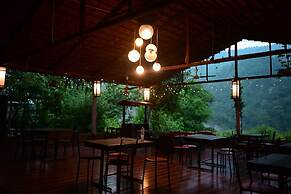 Shoolin Jungle Resort