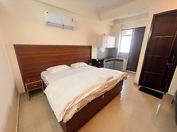 Apna Homes Stay and Hotel I Gurugram