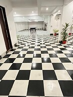 Apna Homes Stay and Hotel I Gurugram