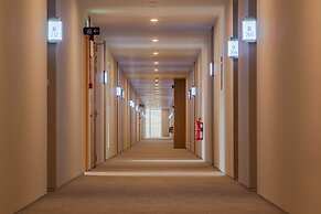 Zenith Suites Cameron