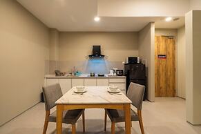 Zenith Suites Cameron