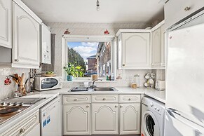 Spacious2br-balcony-parking-25mincentrallondon
