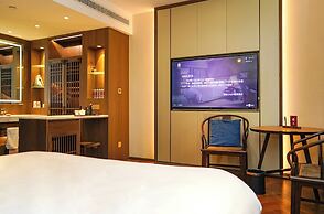 Ziyue Minghu Hotel