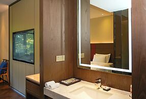 Ziyue Minghu Hotel