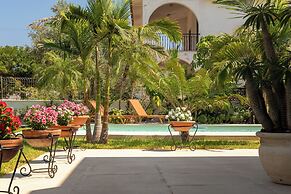 Villa Bali with Pool by Wonderful Italy