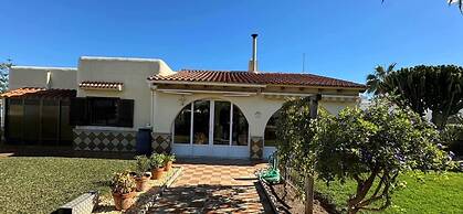 Villa Evelina 1 Minute to Beach Sleeps 8