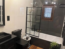 Villa Evelina 1 Minute to Beach Sleeps 8