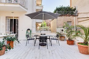 Gianicolo Apartment with Terrace