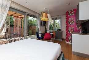 E DWELL IN MANDARA