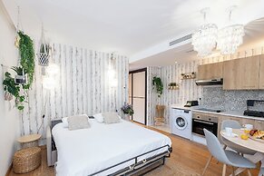 E DWELL IN MANDARA