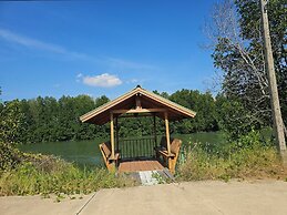 Suvarn Gleaw Thong Resort