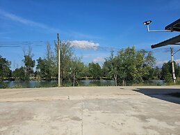 Suvarn Gleaw Thong Resort