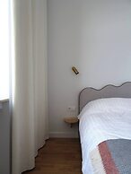 Miro Rooms Center Cloud - Quite Chic