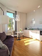 Miro Rooms Center Cloud - Quite Chic