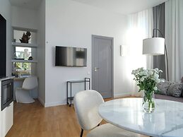 Miro Rooms Center Cloud - Quite Chic