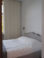 Miro Rooms Center Cloud - Quite Chic