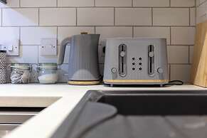 The Annick Suite No.2