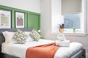 The Annick Suite No.2