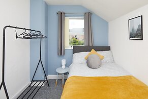 4 Bed Derby House - Long Stays- Parking