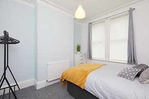 4 Bed Derby House - Long Stays- Parking
