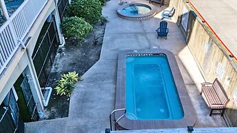 The Victorian Condos