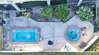 The Victorian Condos