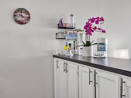 The Victorian Condos