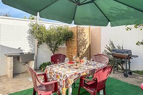 Sunny Haven Villa In Torre Lapillo