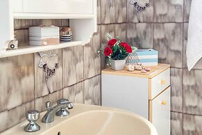 Sunny Haven Villa In Torre Lapillo