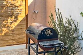 Sunny Haven Villa In Torre Lapillo