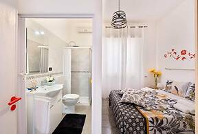 Sunny Haven Villa In Torre Lapillo