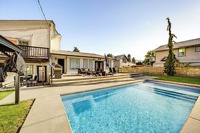 'grand Chelan' Large Group Getaway: Pool & Hot Tub