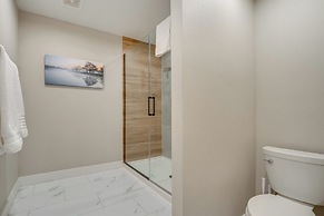 'grand Chelan' Large Group Getaway: Pool & Hot Tub