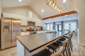 'grand Chelan' Large Group Getaway: Pool & Hot Tub