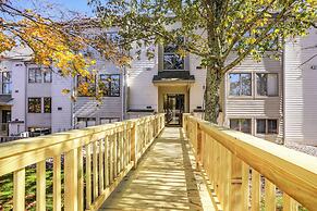 1 Mi to Wintergreen Resort: Mtn-view Condo!
