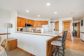 1 Mi to Wintergreen Resort: Mtn-view Condo!