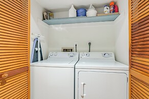 1 Mi to Wintergreen Resort: Mtn-view Condo!