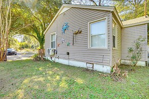 5 Mi to Downtown Beaufort: Pet-friendly Cottage!