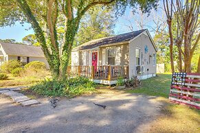 5 Mi to Downtown Beaufort: Pet-friendly Cottage!