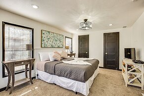Grills, Fire Pit & Yard: Central Granbury Home!
